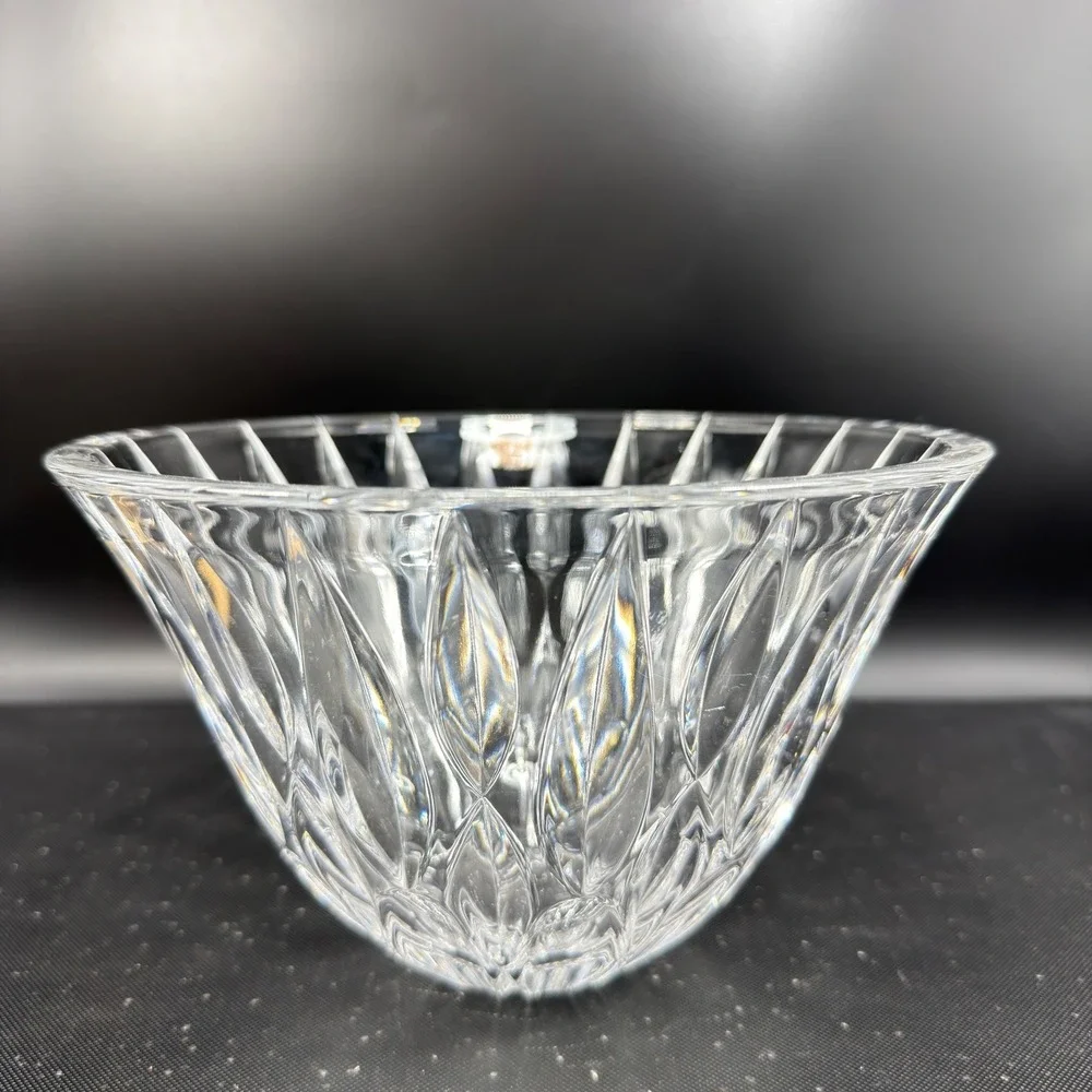 Marquis by Waterford Crystal Petal Clear 8Inch Serving Bowl Centerpiece Rainfall